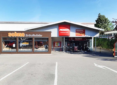 sie sehen den Eingang vom Penny Markt in Böblingen/West Königsberger Str. 12A