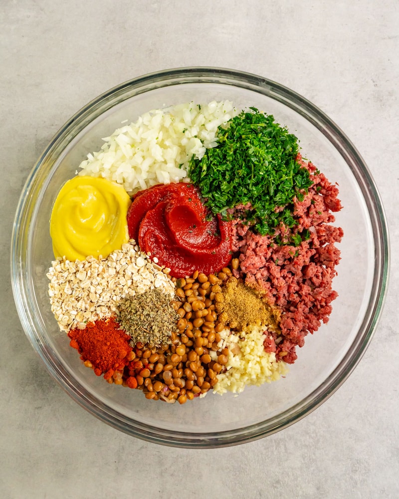 Dieses Bild zeigt die Zutaten für die veganen Meatballs.