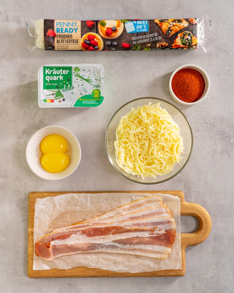 Dieses Bild zeigt die Zutaten für die Bacon-Stangen.
