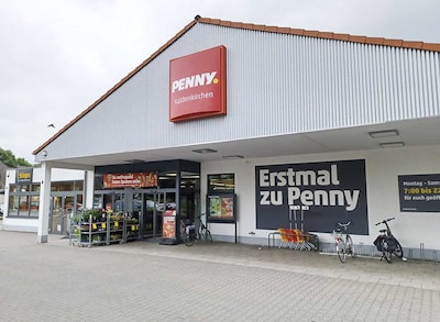 Sie sehen den Eingang vom Penny Markt Nettetal – Kaldenkirchen Koelner Strasse 7