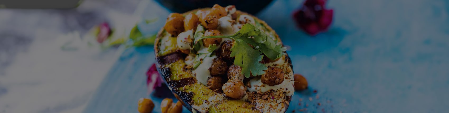 Dieses Bild zeigt unsere gefüllte Avocado.
