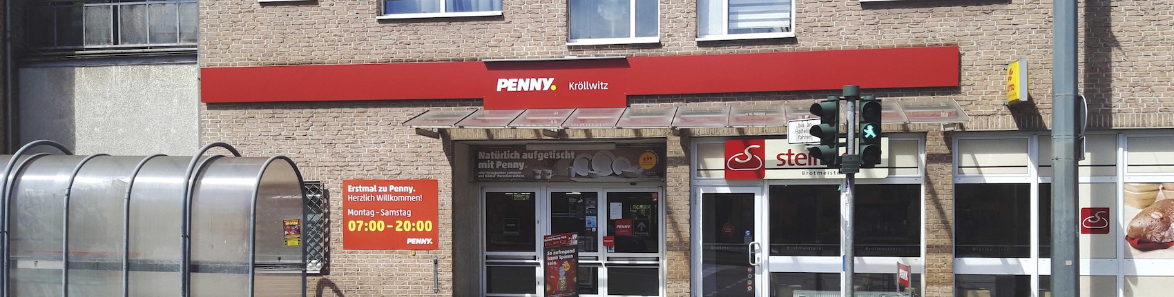 Sie sehen den Eingang vom Penny Markt in Halle (Saale) Doelauer Str. 54