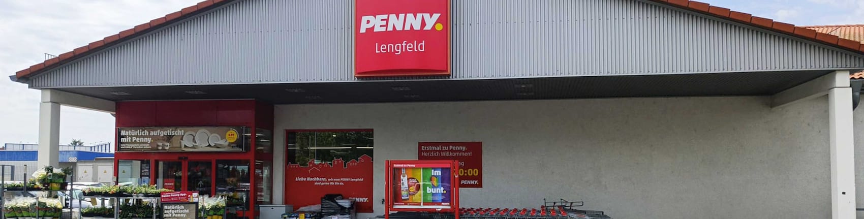Sie sehen den Eingang vom Penny Markt in Wuerzburg/Lengfeld Am Handelshof 5
