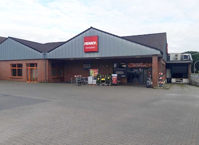 Sie sehen den Eingang vom Penny Markt in Wolfsburg, Hansaplatz 22