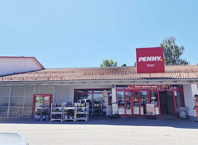 Sie sehen den Eingang vom Penny Markt in Oy-Mittelberg, Hauptstr. 5