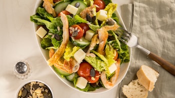 Salat mit Putenstreifen