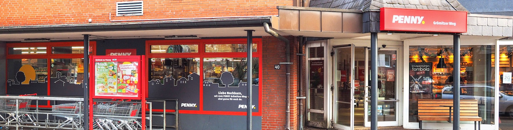 Sie sehen den Eingang vom Penny Markt in Hamburg/Rahlstedt, Groemitzer Weg 42