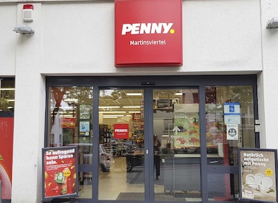 Sie sehen den Eingang vom Penny Markt in Darmstadt, Heinheimer Strasse 7