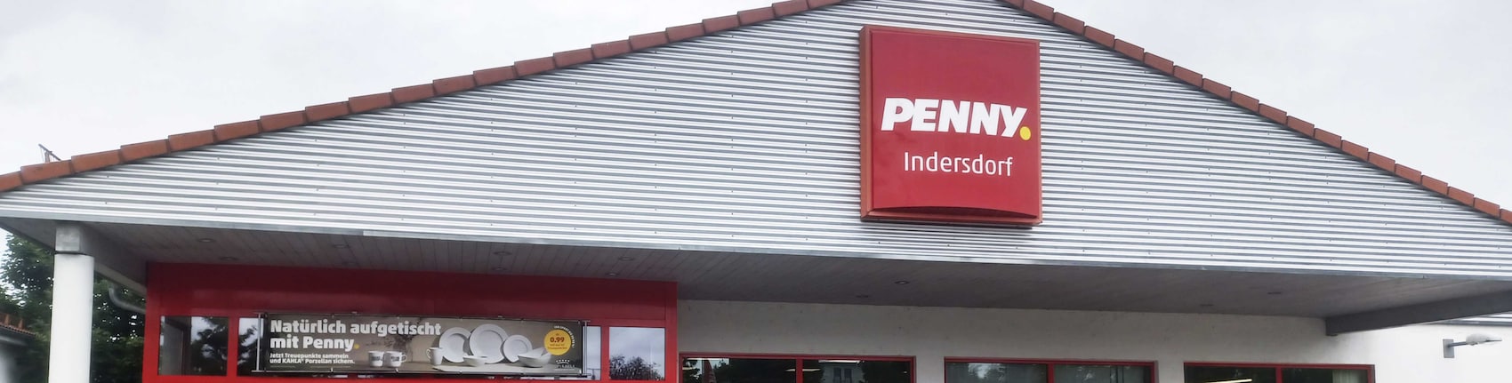 Sie sehen den Eingang vom Penny Markt in Markt Indersdorf Hafnerstr. 1