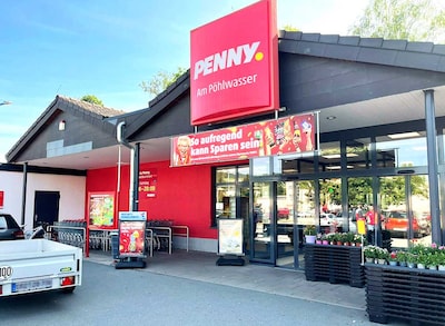 Sie sehen den Eingang vom Penny Markt in Schwarzenberg/Grünstädtel Alte Bahnhofstr. 2 a