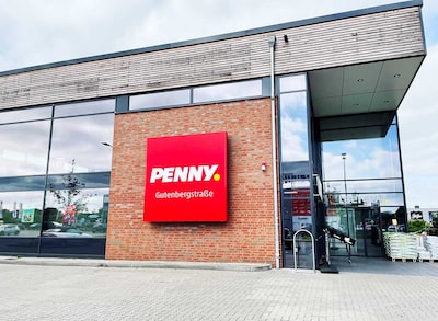 sie sehen den Eingang vom Penny Markt in Henstedt-Ulzburg Gutenbergstraße 9