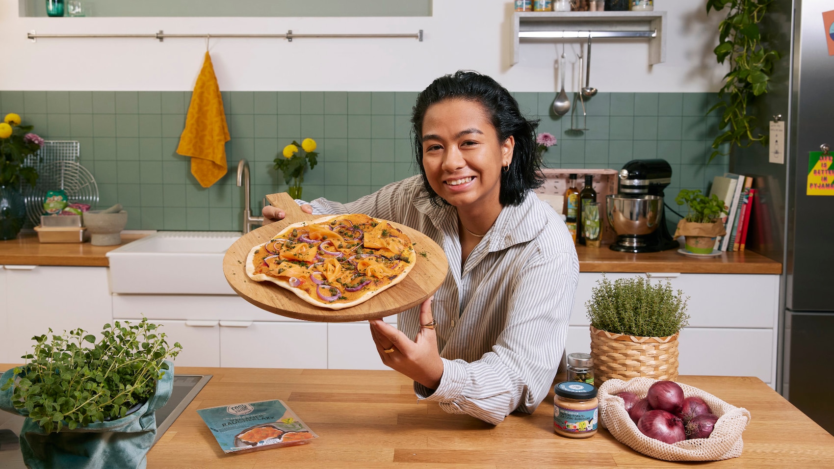 Rosa Roderigo mit Flammkuchen