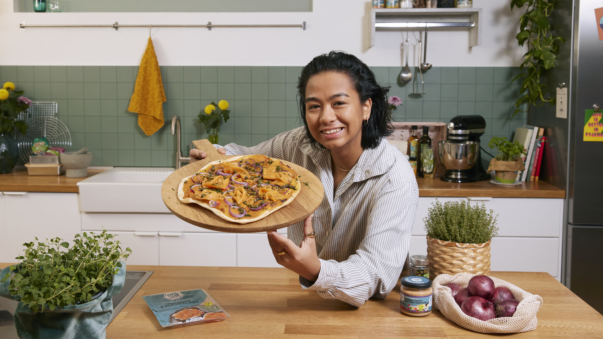 Rosa Roderigo mit Flammkuchen
