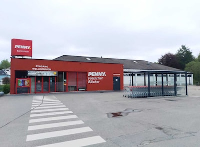 Sie sehen den Eingang vom Penny Markt in Bärenstein Oberwiesenthaler Str. 15