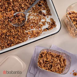 Das Bild zeigt fertige Granola.