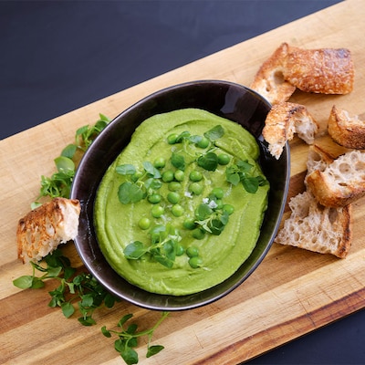 Erbsen-Guacamole mit Vogelmiere