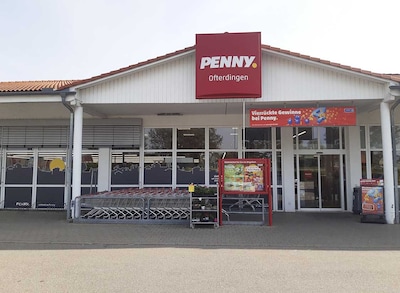 Sie sehen den Eingang vom Penny Markt in Ofterdingen, Weiherrain 2