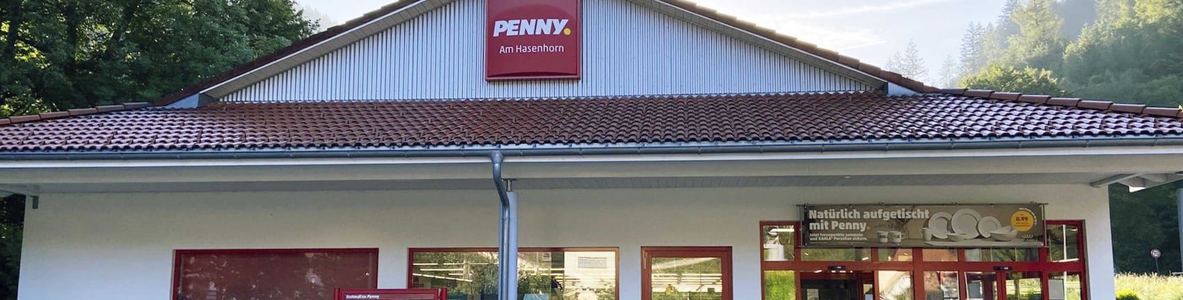 Sie sehen den Eingang vom Penny Markt in Todtnau, Carl-Otto-Keller-Str. 2