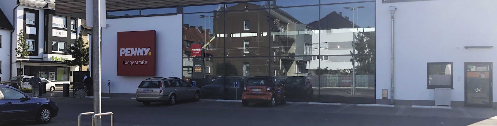 Sie sehen den Eingang vom Penny Markt in Hamm, Lange Straße 134-136