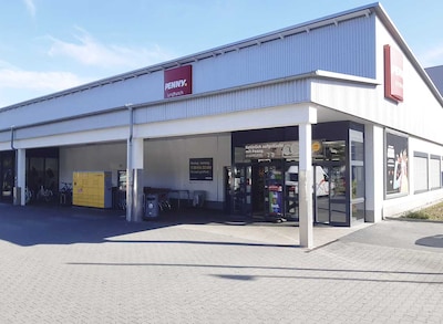 sie sehen den Eingang vom Penny Markt in Mannheim Neckarvorlandstr. 33