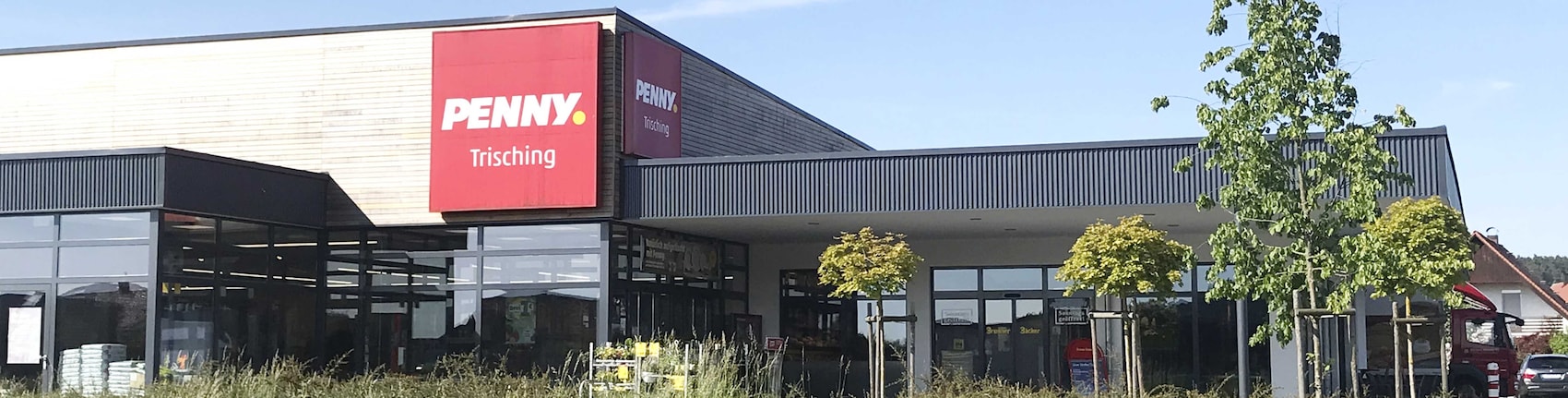 Sie sehen den Eingang vom Penny Markt in Schmidgaden Gewerbegebiet Trisching 11