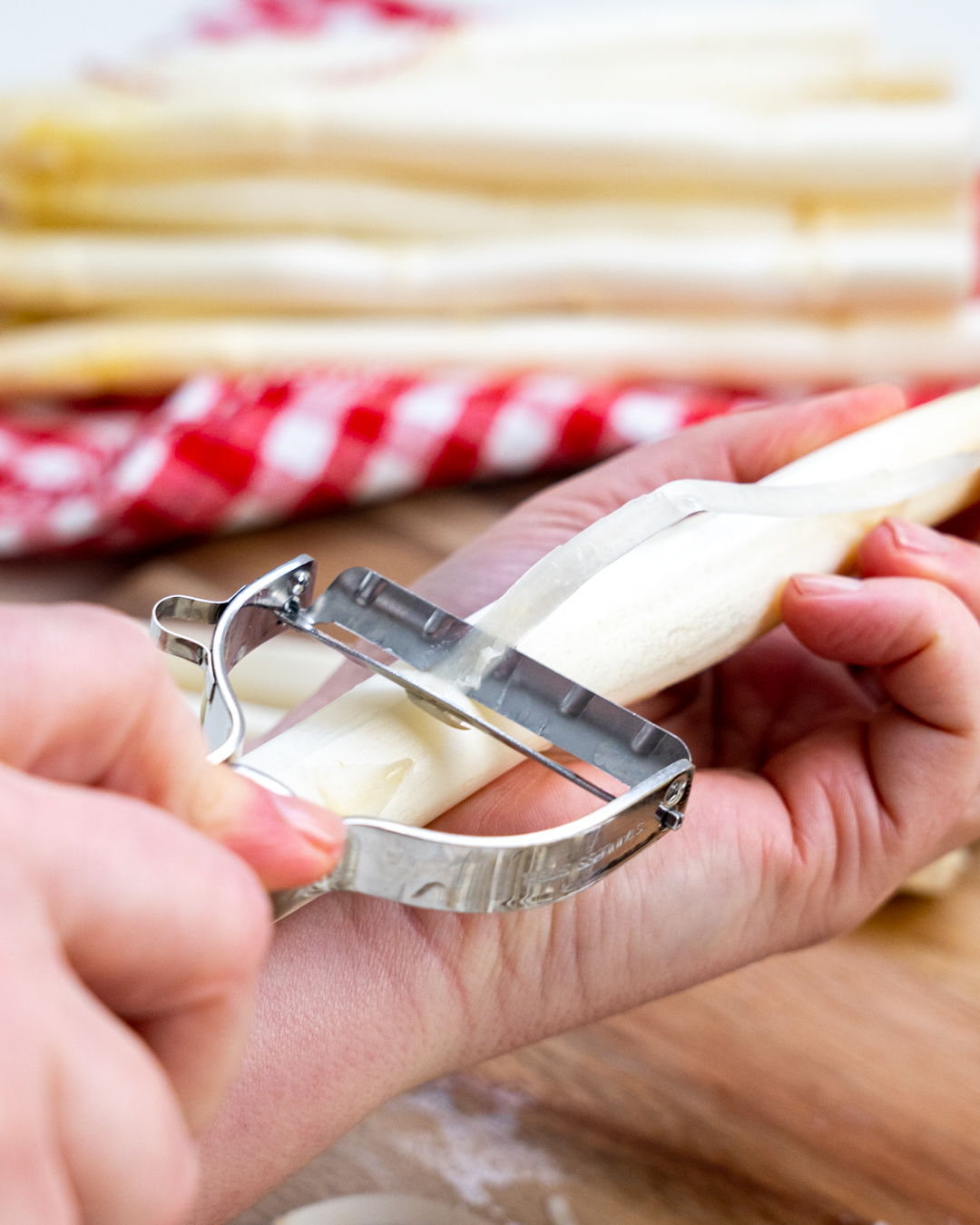 Spargel mit Sauce Hollondaise - das klassische Rezept | PENNY.de