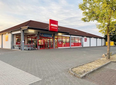 Sie sehen den Eingang vom Penny Markt in Einhausen, Rudolf-Diesel-Str. 1