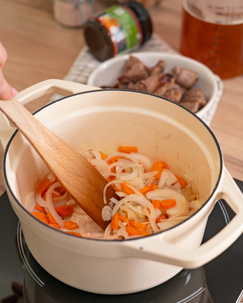 Schwedisches Rindergulasch mit Möhren