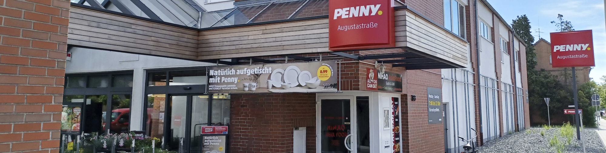 Sie sehen den Eingang vom Penny Markt Dinslaken – Lohberg Augustastr. 183