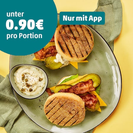 Frühstücksburger mit Cheddar und Bacon 