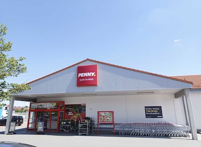 Sie sehen den Eingang vom Penny Markt in Furth Im Wald, Glashuettenweg 25