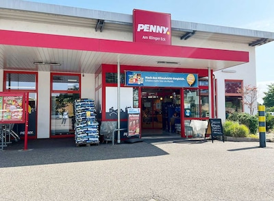 Sie sehen den Eingang vom Penny Markt in Illingen, Am Illinger Eck/Muehlacker Str. 54