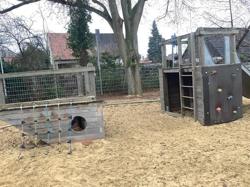 Blick auf einen Spielplatz