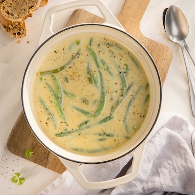 Dieses Bild zeigt unsere Buttermilch Bohnensuppe.