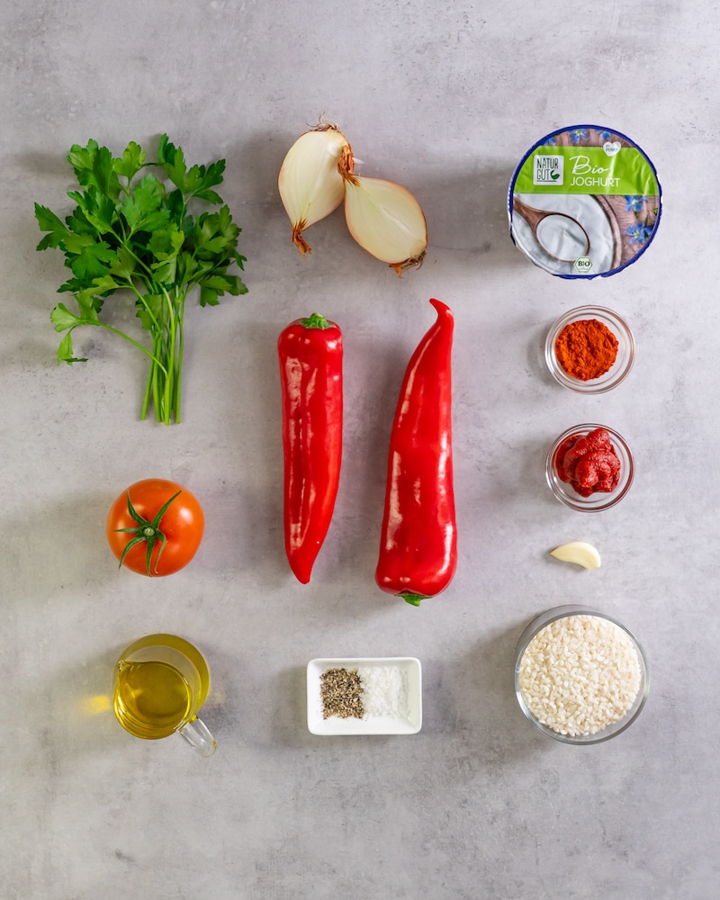 Dieses Bild zeigt die Zutaten für das Dolma.