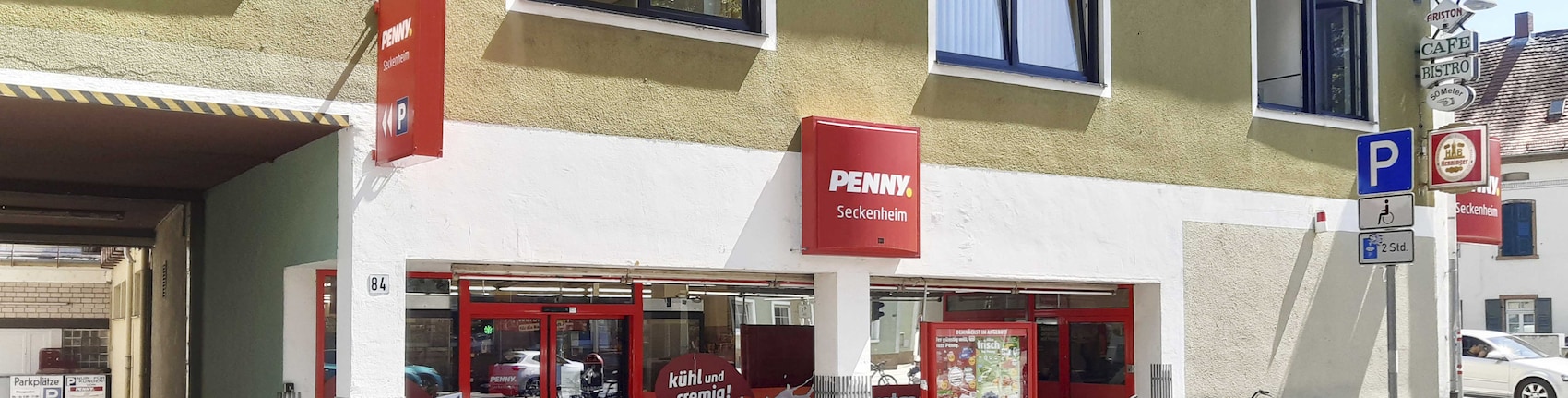 Sie sehen den Eingang vom Penny Markt in Mannheim/Seckenheim Seckenheimer Hauptstr. 84