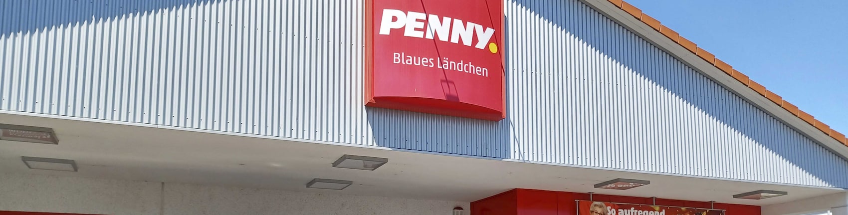 Sie sehen den Eingang vom Penny Markt in Nastätten Bruehlstrasse 11-17