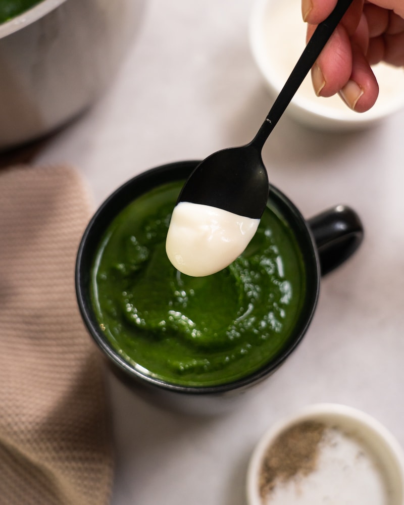 Spinatsuppe mit Räucherlaxx-Topping