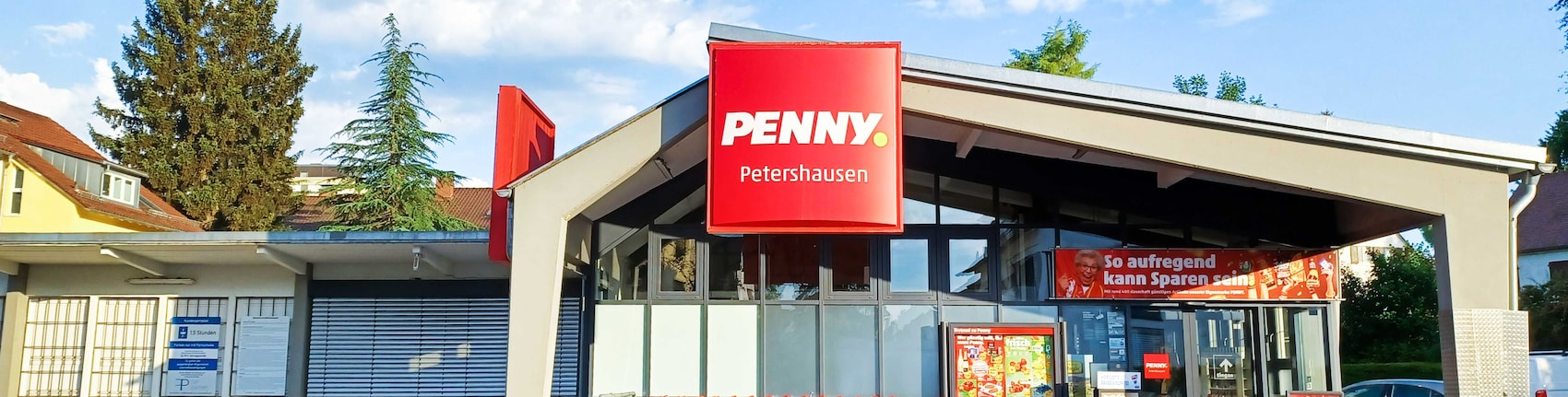 Sie sehen den Eingang vom Penny Markt in Konstanz/Petershausen Wollmatinger Str. 22