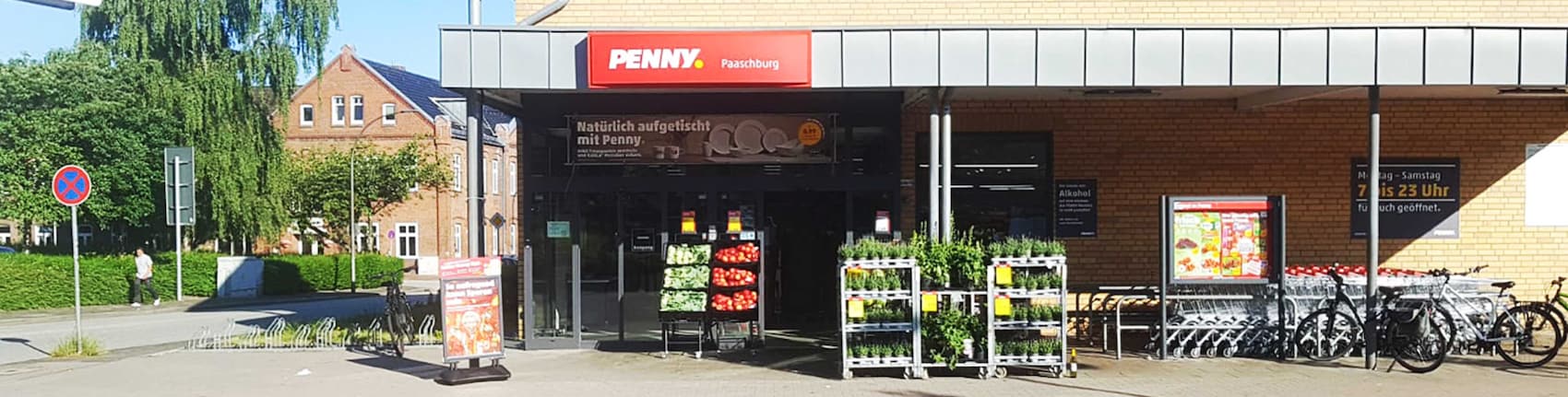 sie sehen den Eingang vom Penny Markt in Itzehoe Grosse Paaschburg 43-47