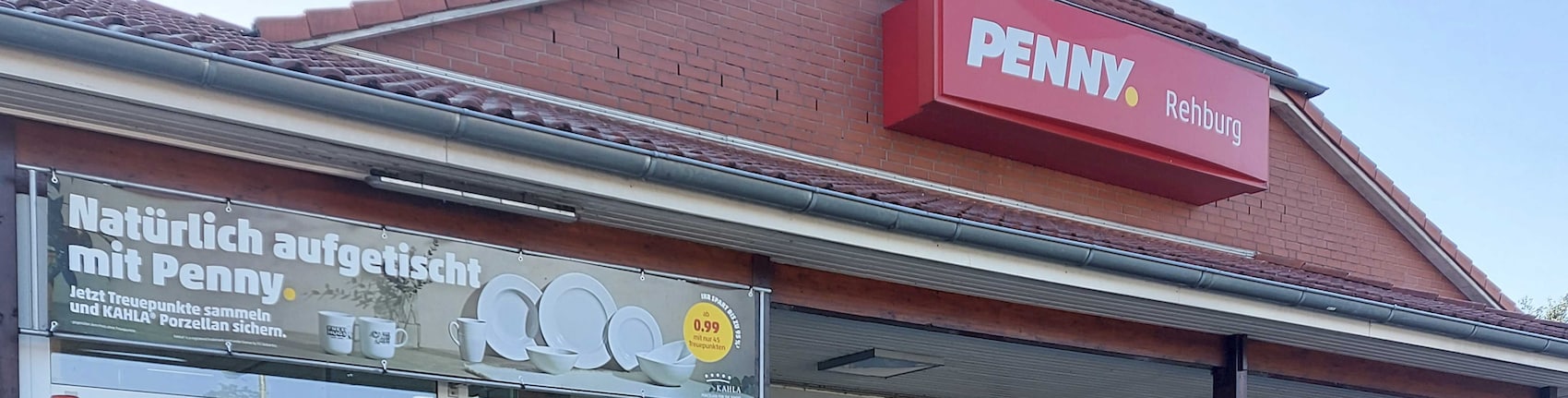 Sie sehen den Eingang vom Penny Markt in Rehburg-Loccum, Heidtorstr. 32