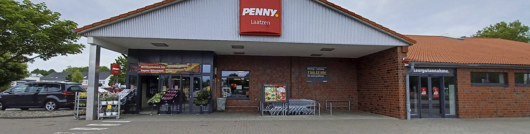 Sie sehen den Eingang vom Penny Markt in Laatzen, Schubertweg 1