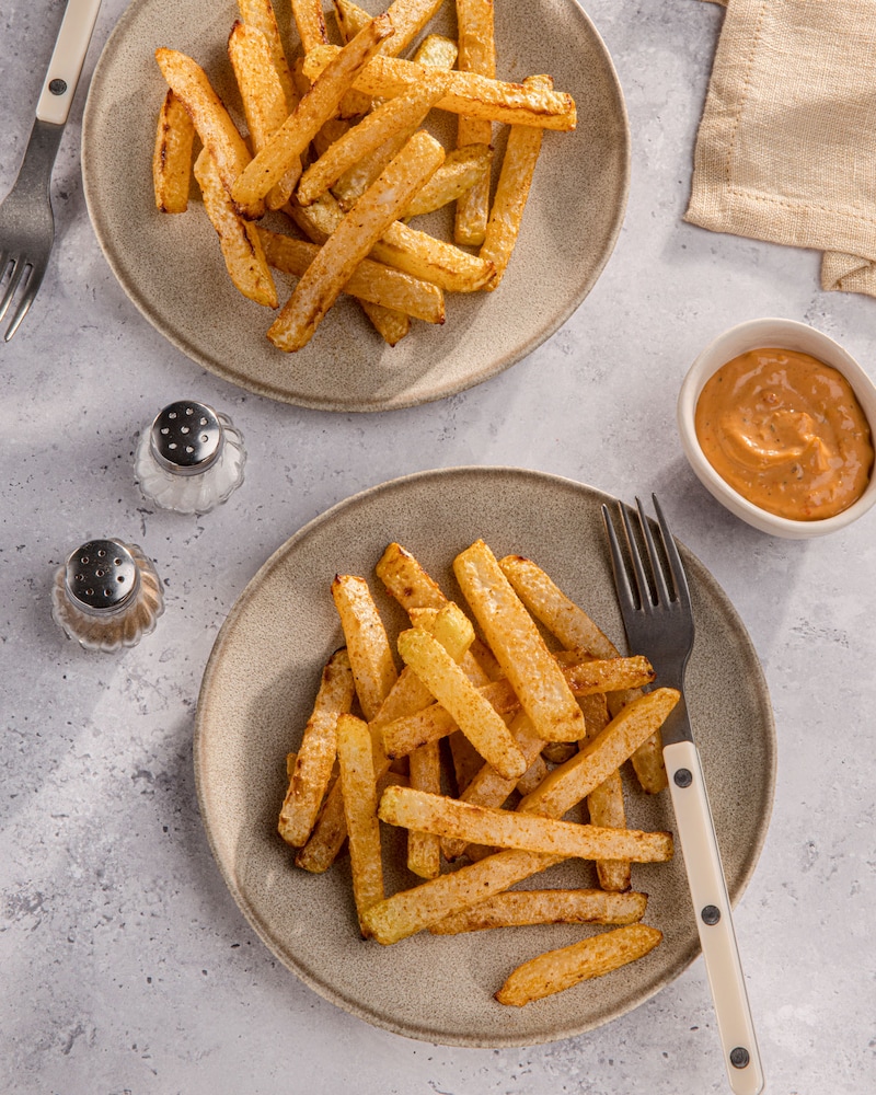 Dieses Bild zeigt die fertigen Kohlrabi Pommes.