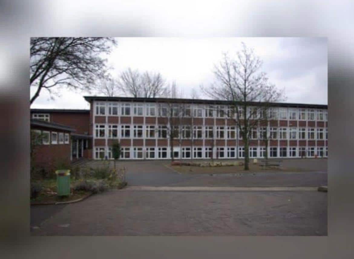 Blick auf den Schulhof