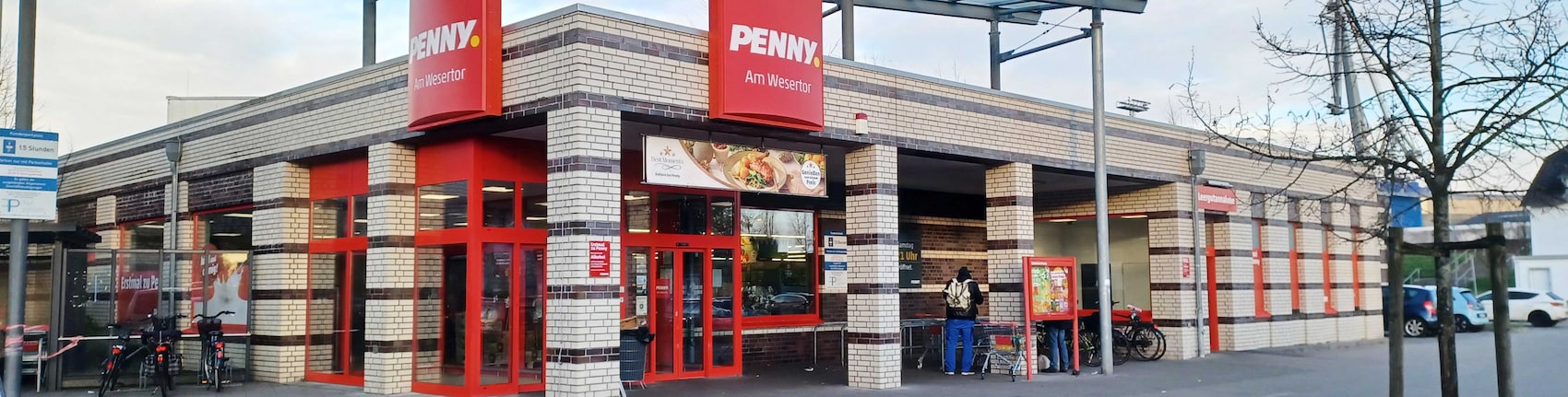 Sie sehen den Eingang vom Penny Markt in Nordenham, Deichgraefenstrasse 15/15A