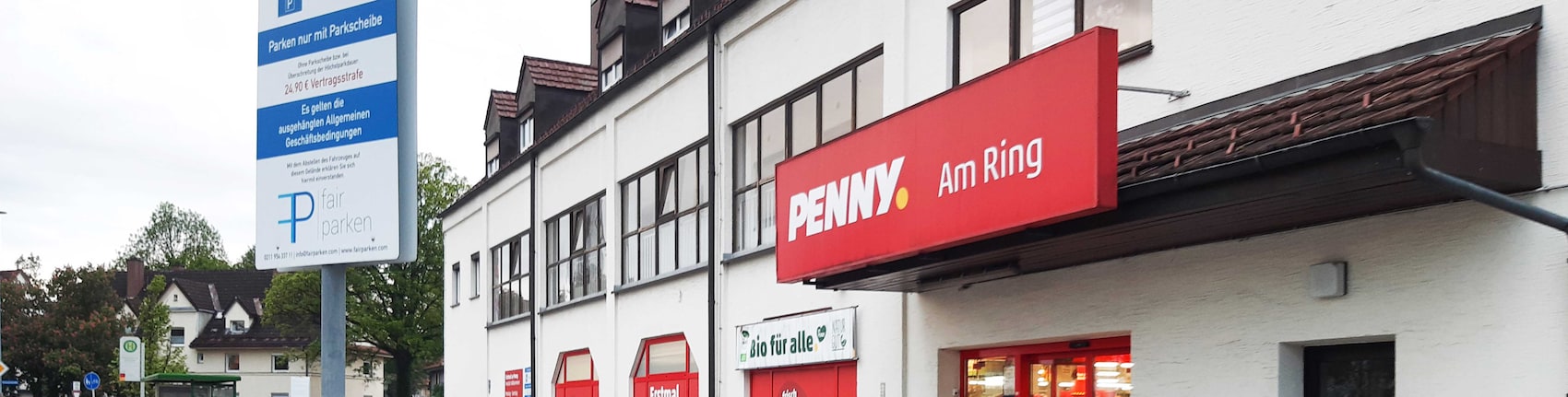 Sie sehen den Eingang vom Penny Markt in Kempten Schumacherring 101