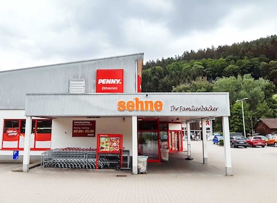 sie sehen den Eingang vom Penny Markt in Ebhausen Nagolder Str. 66/1