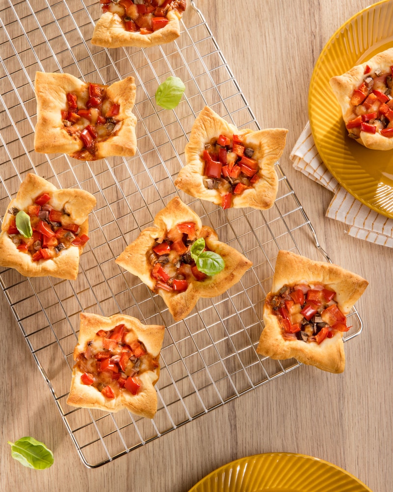 Dieses Bild zeigt die fertigen Pizzamuffins.
