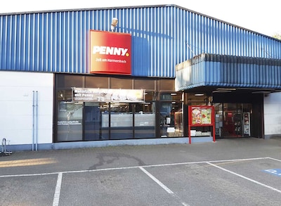 Sie sehen den Eingang vom Penny Markt in Zell Am Harmersbach, Steinfeld 1
