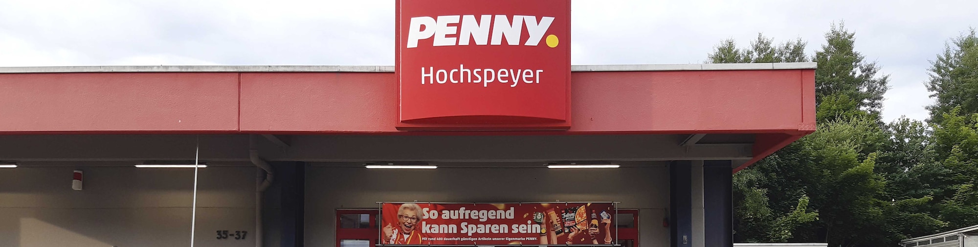 Sie sehen den Eingang vom Penny Markt in Hochspeyer, Hauptstr. 35-37